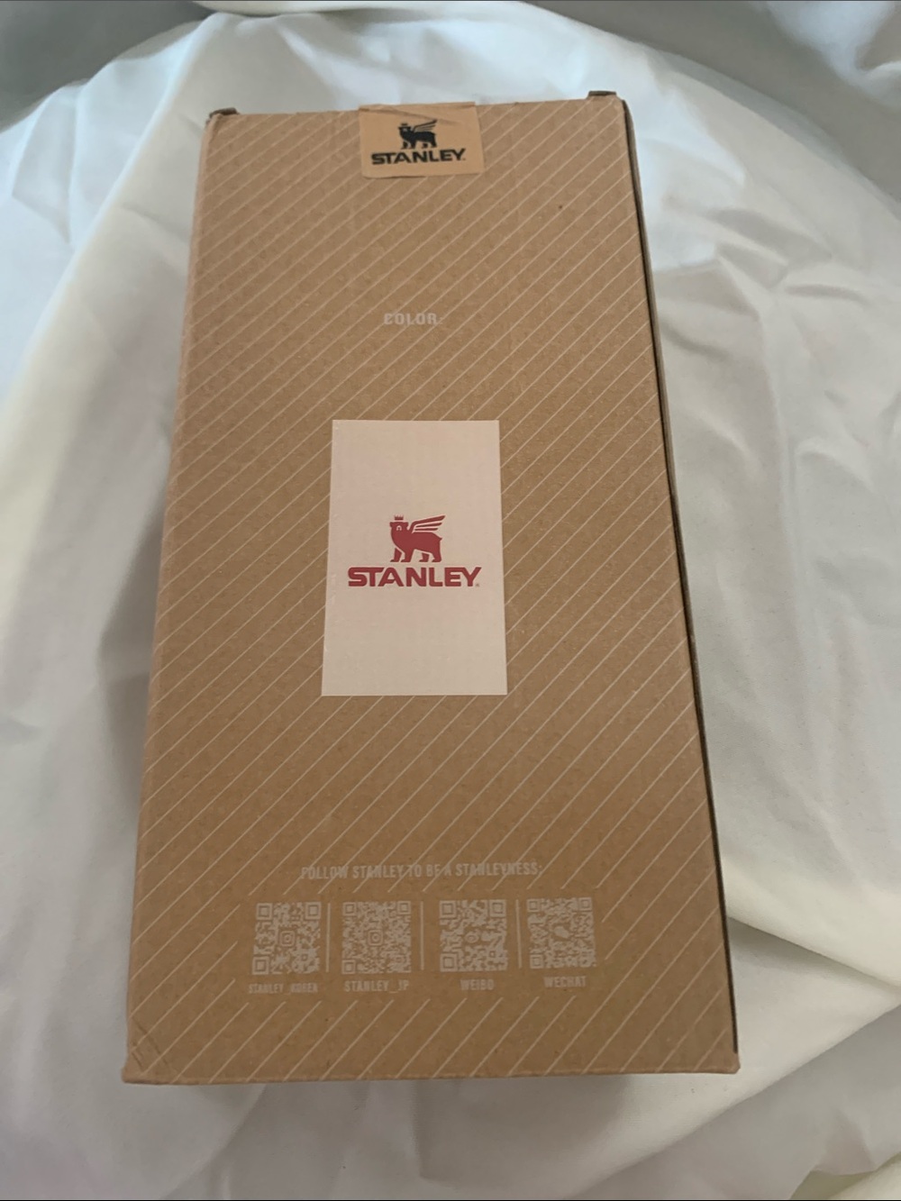 Stanley Pink 40oz FlowState Tumbler Box - Picture 4 of 12